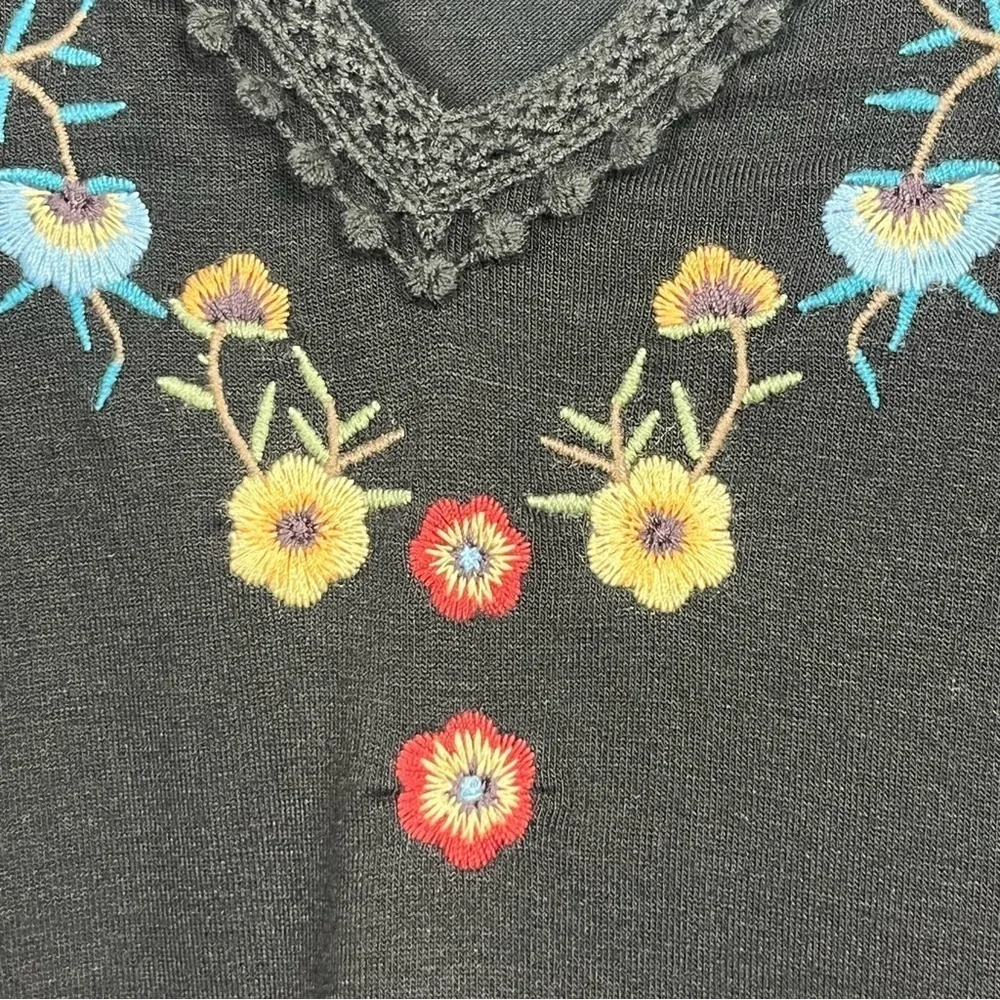 NWT Desigual black Vermont lace balloon sleeve embroidered blouse, XS.